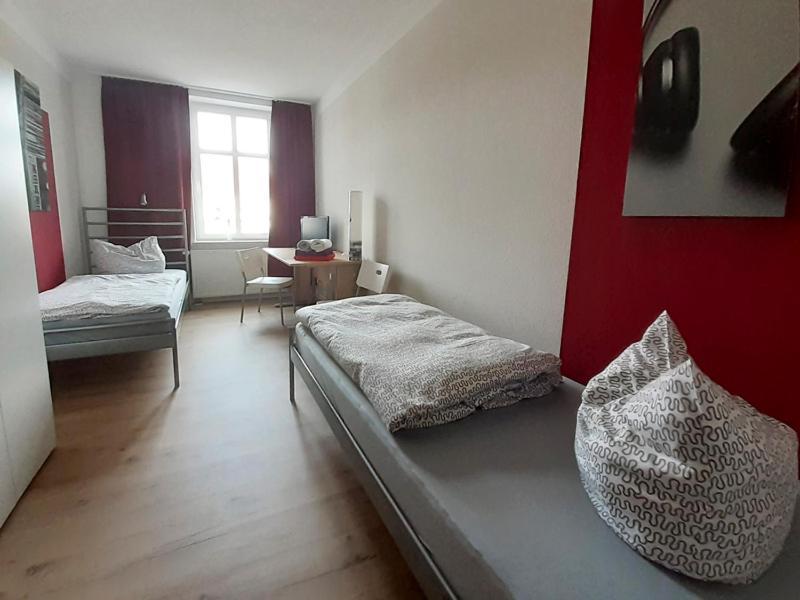 Pension Berlin In ชเปรมแบร์ก ภายนอก รูปภาพ